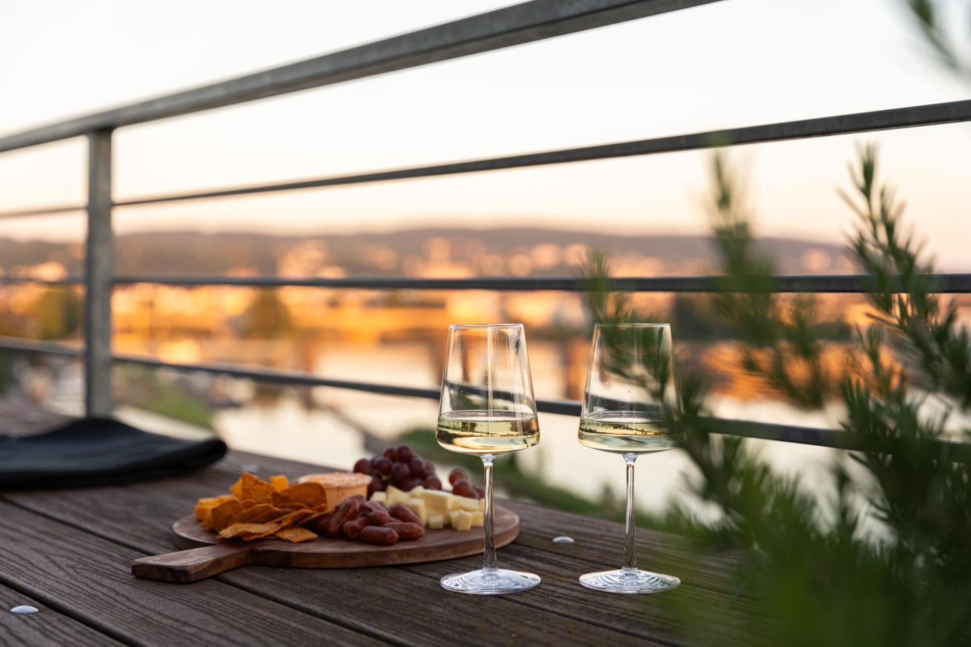 Penthouse Wohnung Mit Schoenem Moselblick In Metternich Koblenz  Exteriör bild