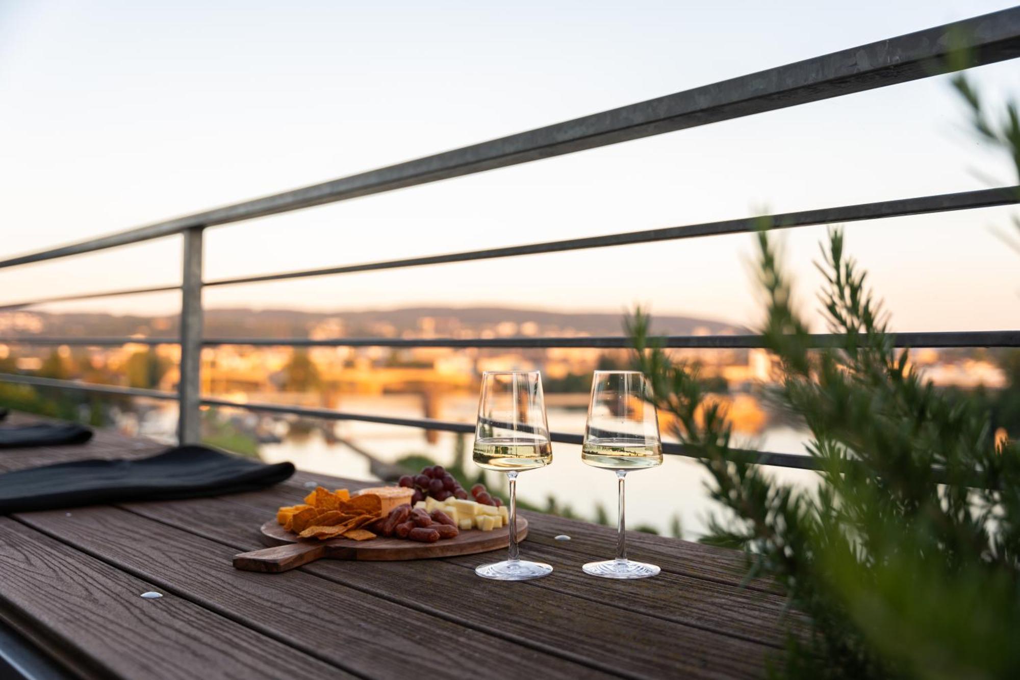 Penthouse Wohnung Mit Schoenem Moselblick In Metternich Koblenz  Exteriör bild