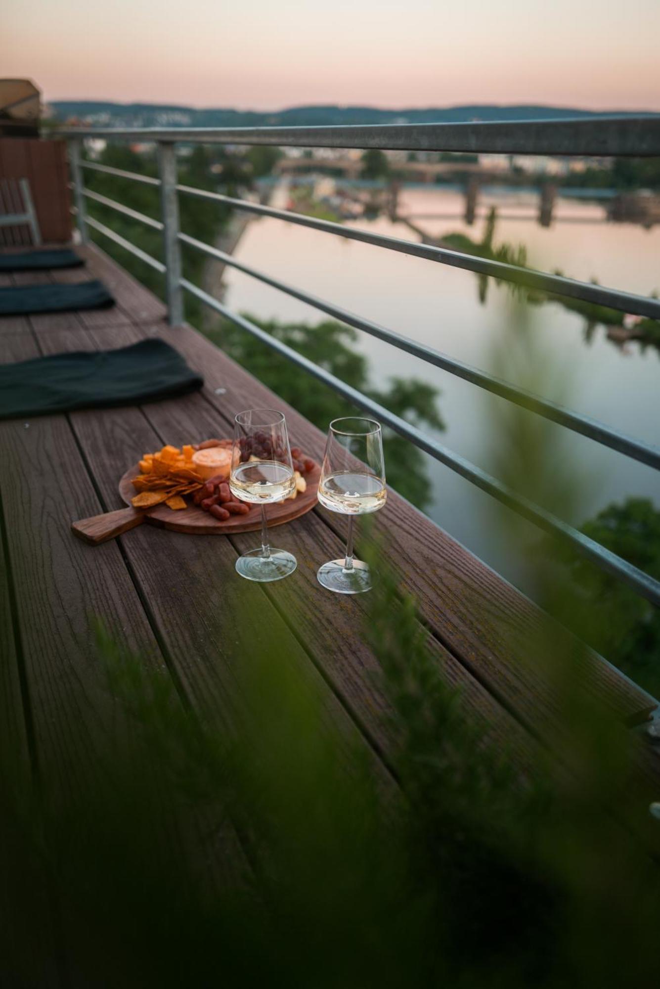 Penthouse Wohnung Mit Schoenem Moselblick In Metternich Koblenz  Exteriör bild