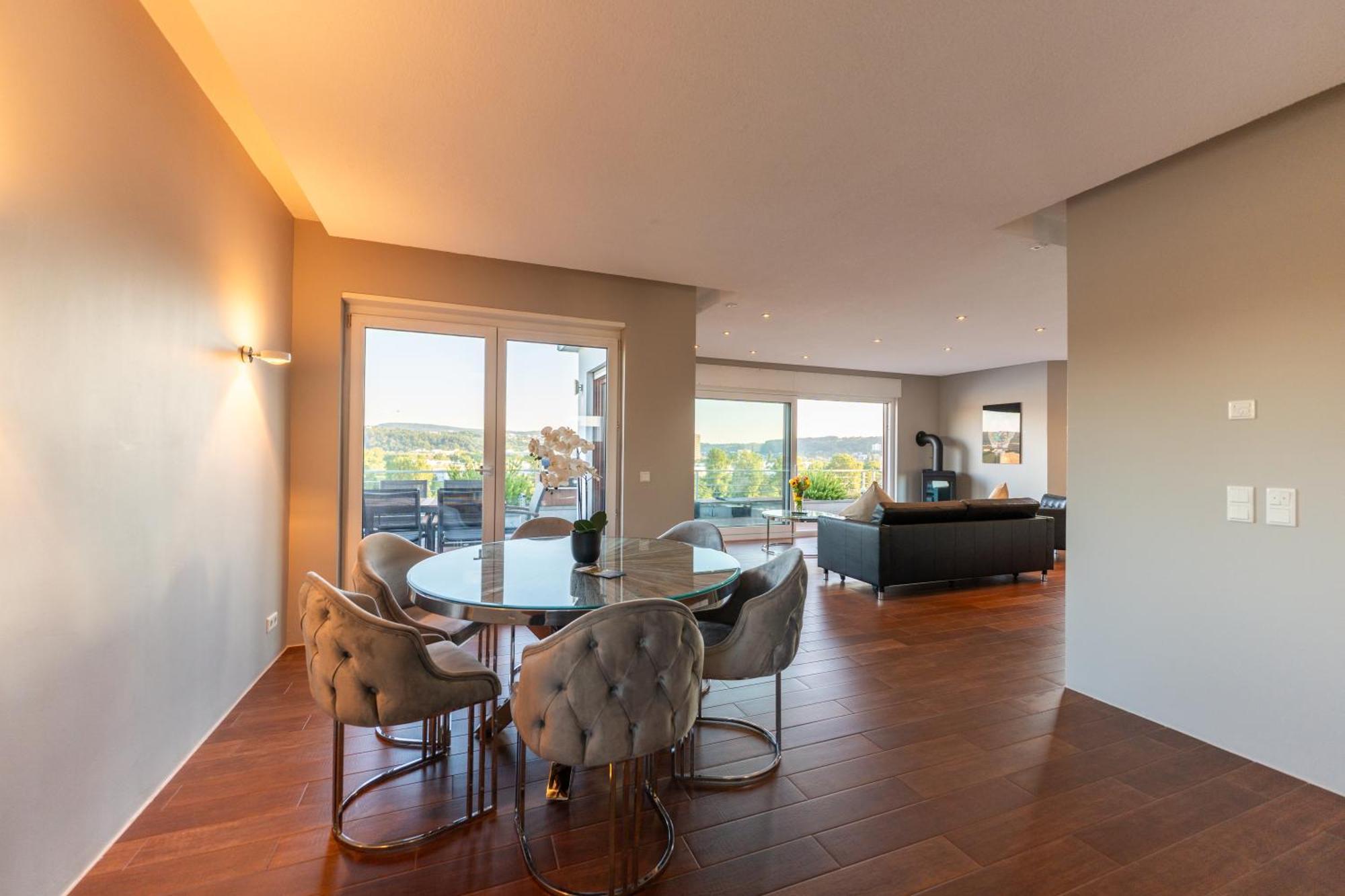 Penthouse Wohnung Mit Schoenem Moselblick In Metternich Koblenz  Exteriör bild