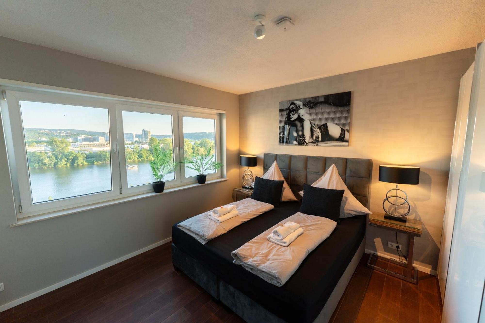 Penthouse Wohnung Mit Schoenem Moselblick In Metternich Koblenz  Exteriör bild