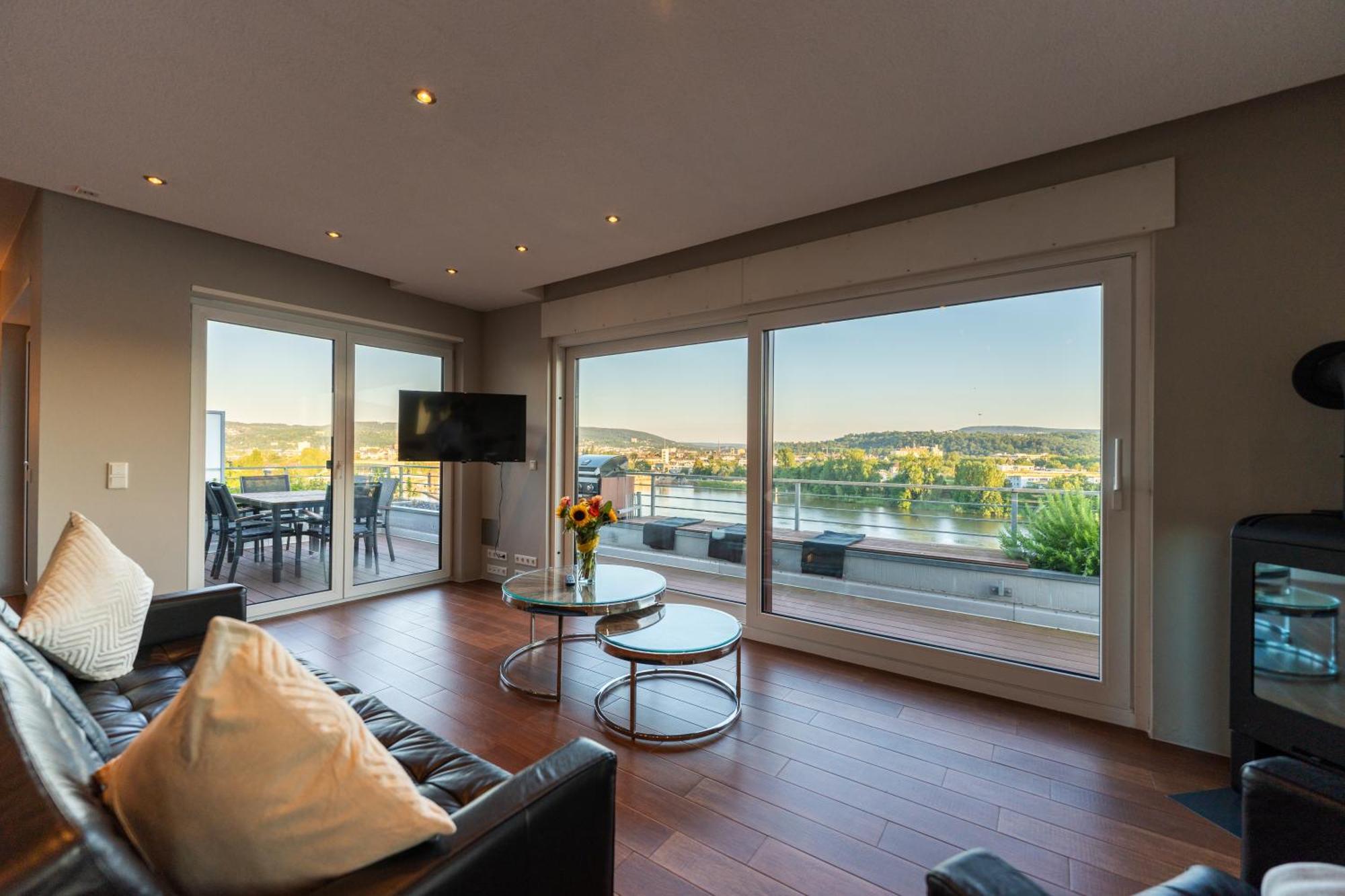 Penthouse Wohnung Mit Schoenem Moselblick In Metternich Koblenz  Exteriör bild