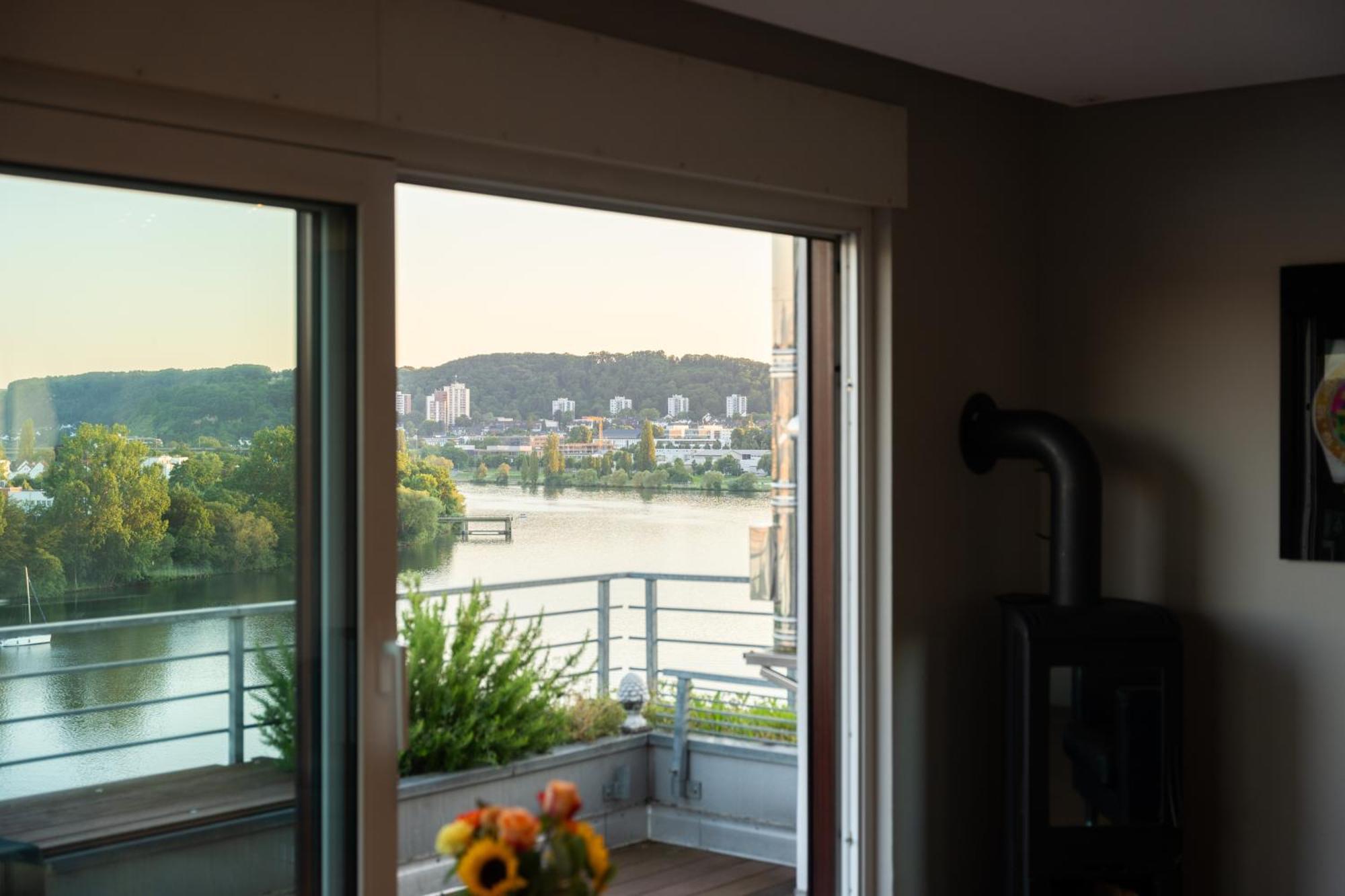 Penthouse Wohnung Mit Schoenem Moselblick In Metternich Koblenz  Exteriör bild