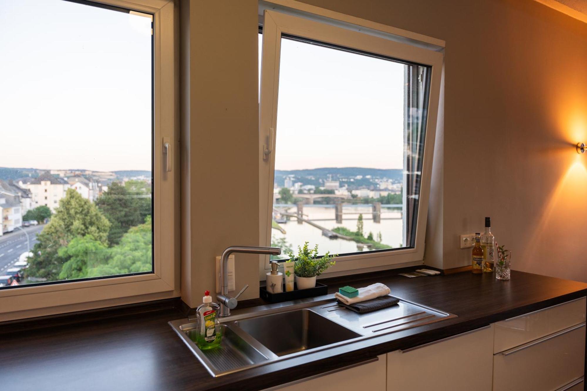 Penthouse Wohnung Mit Schoenem Moselblick In Metternich Koblenz  Exteriör bild