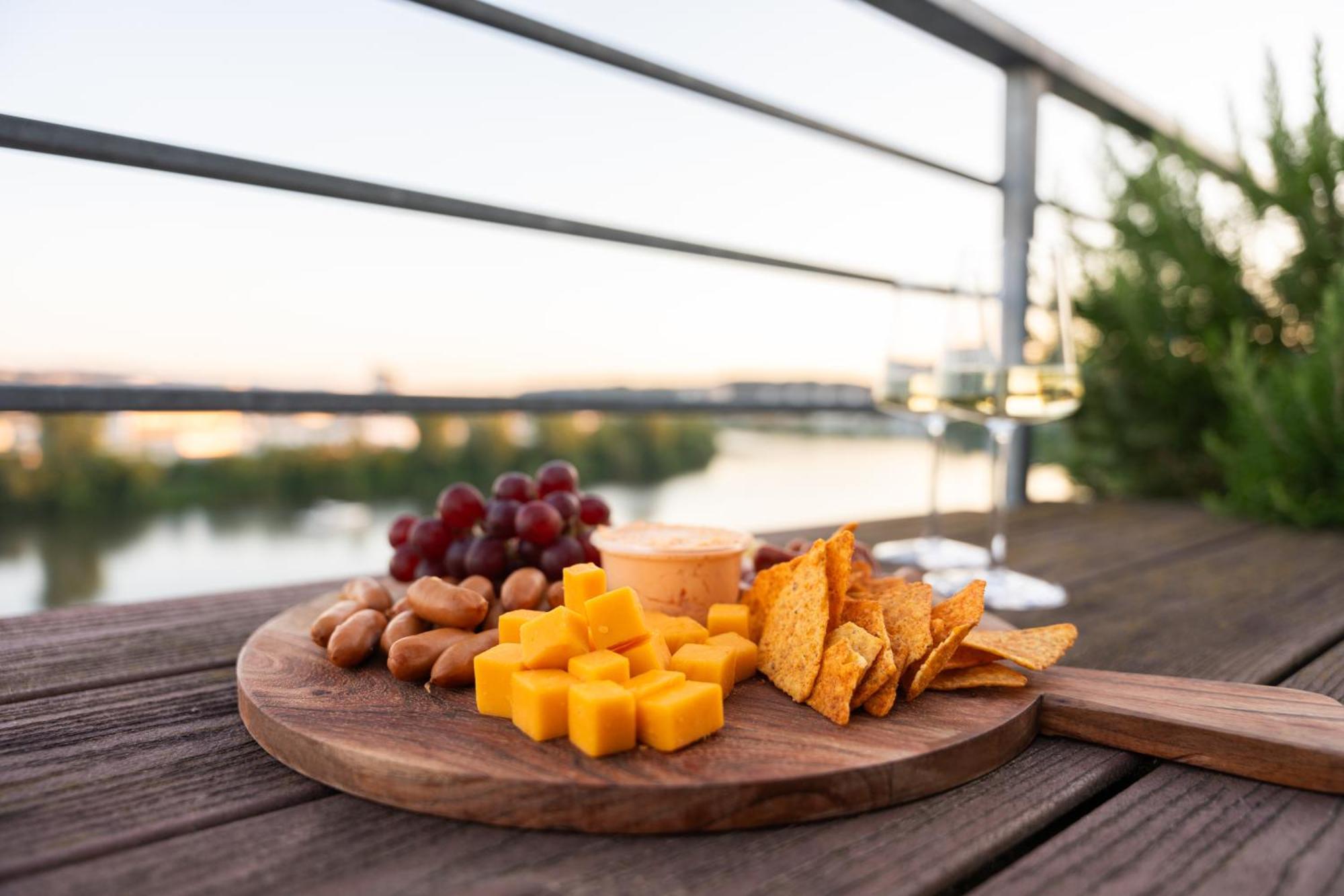 Penthouse Wohnung Mit Schoenem Moselblick In Metternich Koblenz  Exteriör bild