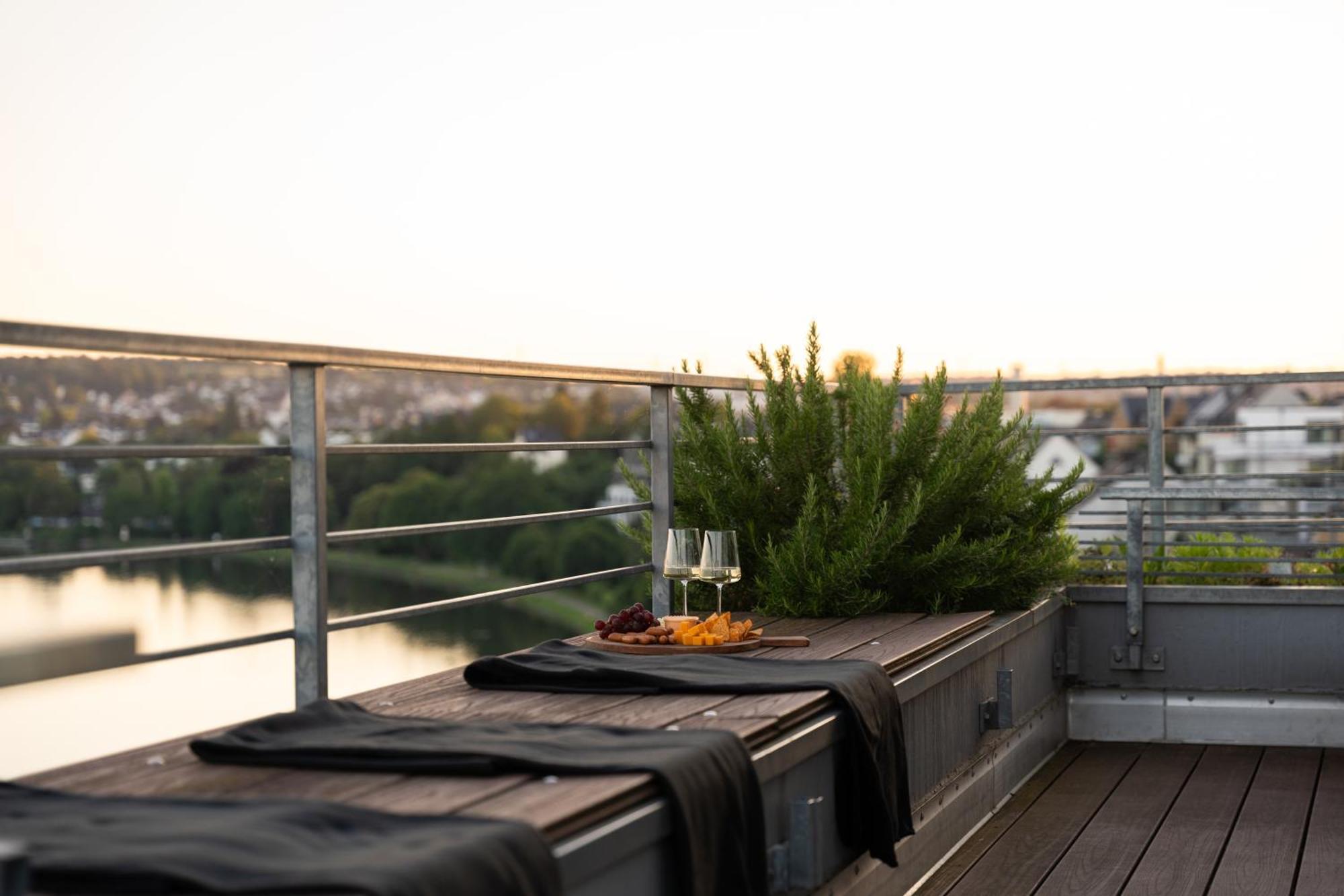 Penthouse Wohnung Mit Schoenem Moselblick In Metternich Koblenz  Exteriör bild