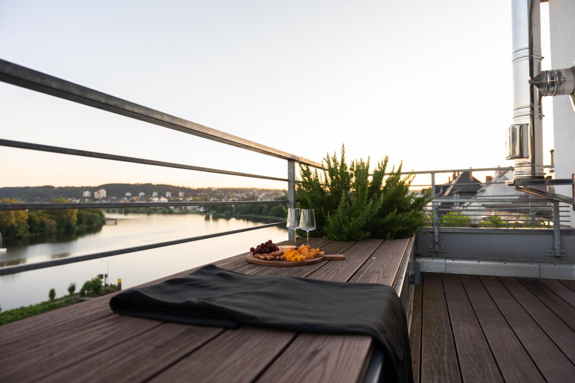 Penthouse Wohnung Mit Schoenem Moselblick In Metternich Koblenz  Exteriör bild